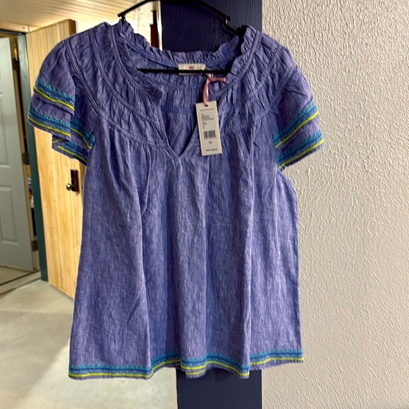 Vineyard vines - Picture 1 of 3